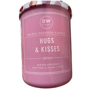 NWT! DW Home / Love / Romance “Hugs & Kisses” 15.4 oz